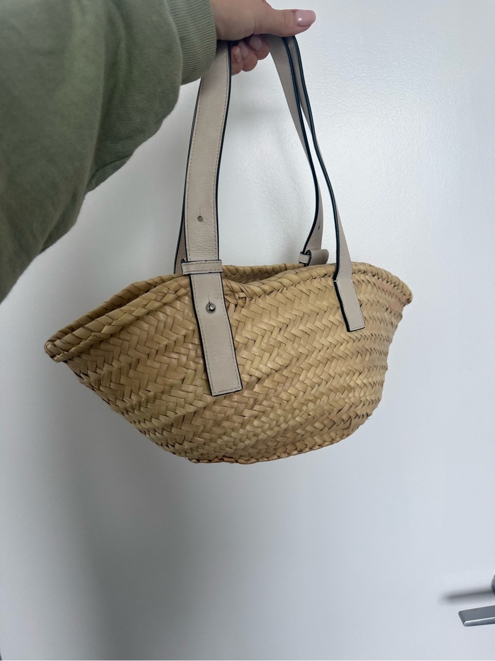 Loewe Natural Straw Tote with Silver Leather Trim - Picture 4 of 7